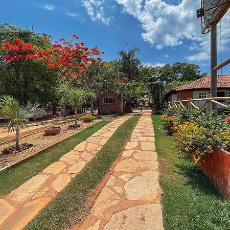Ranchos 30 Hotel Fazenda Hidrolandia  Eksteriør billede
