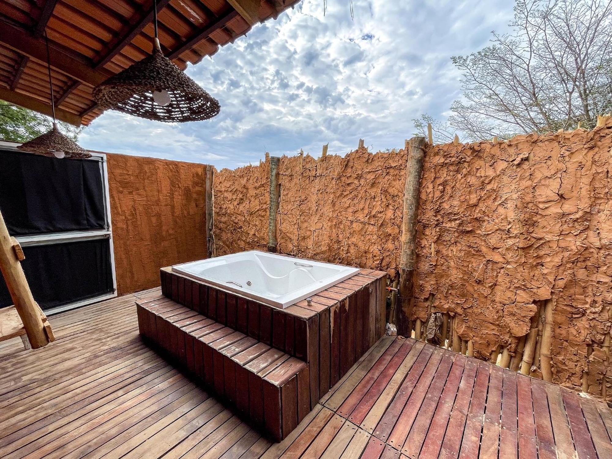 Ranchos 30 Hotel Fazenda Hidrolandia  Eksteriør billede