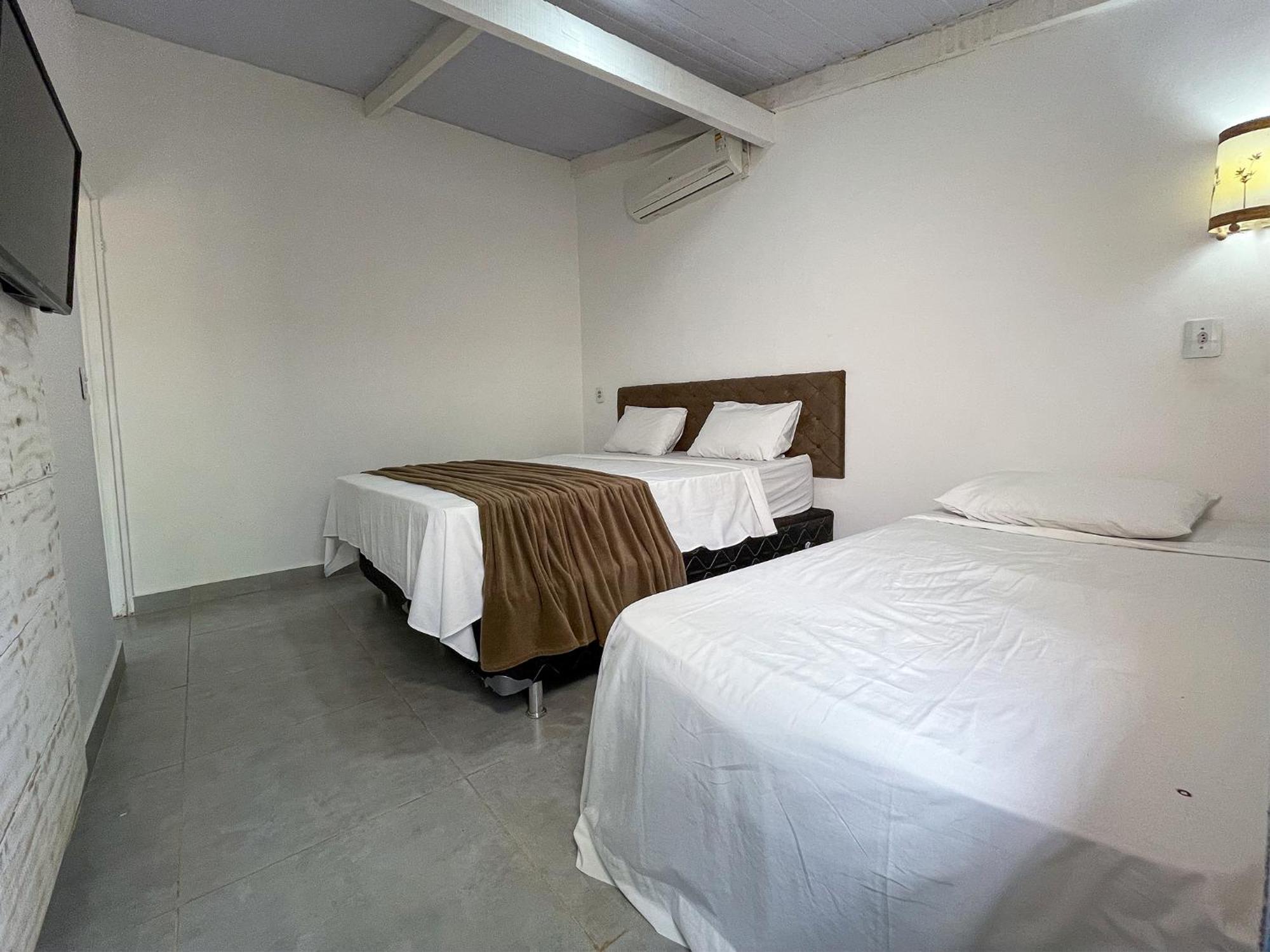 Ranchos 30 Hotel Fazenda Hidrolandia  Eksteriør billede