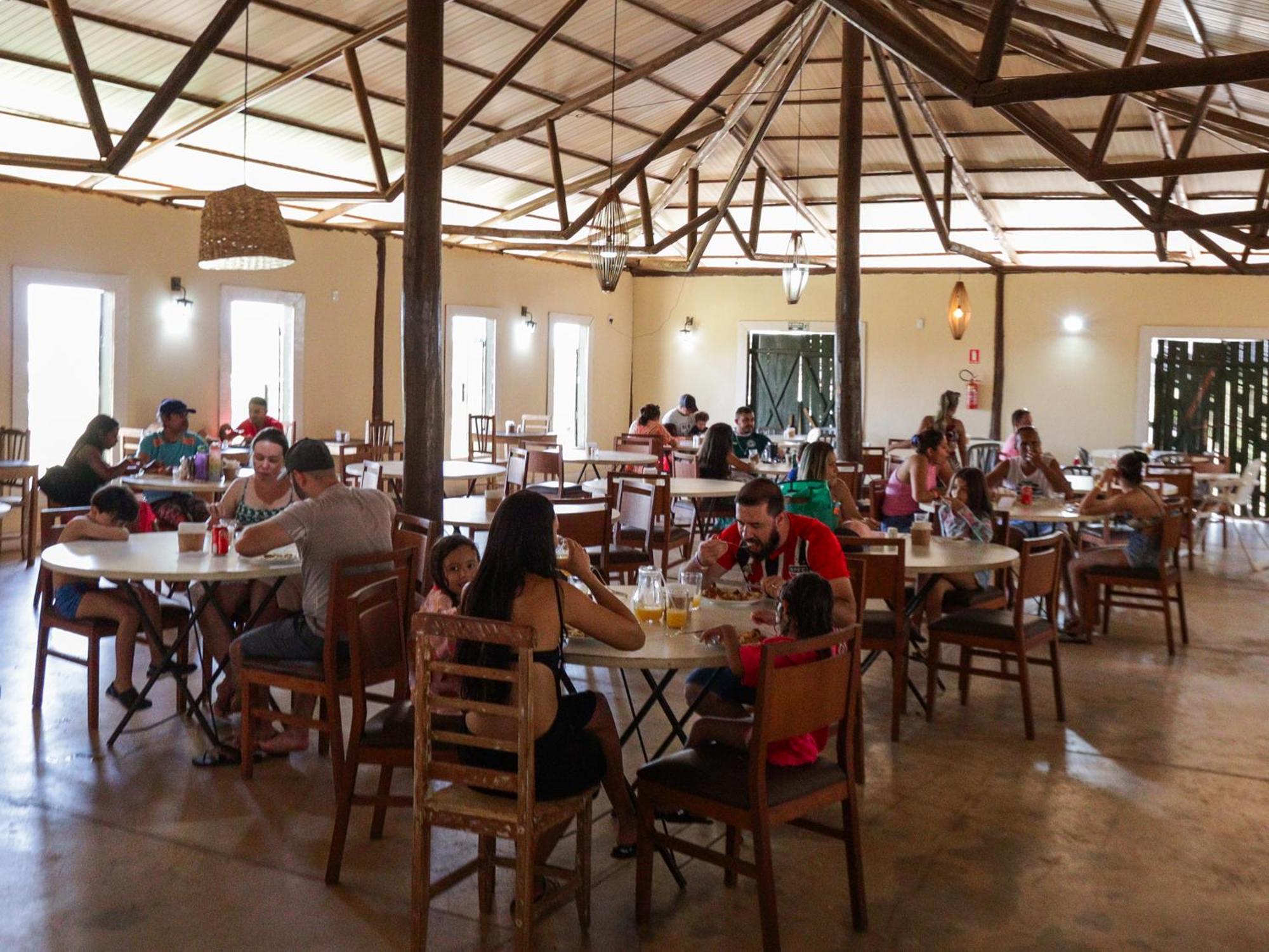 Ranchos 30 Hotel Fazenda Hidrolandia  Eksteriør billede